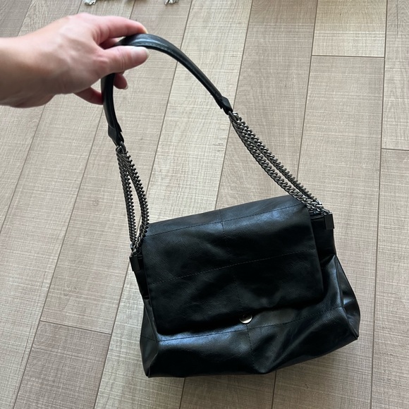 Slouchy chain shoulder bag - Picture 4 of 5